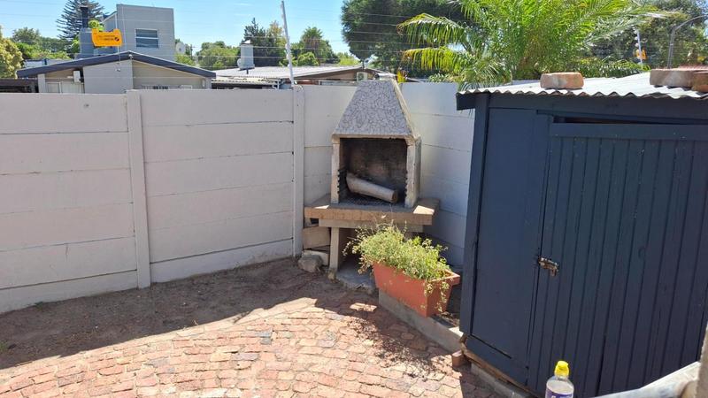 To Let 1 Bedroom Property for Rent in St Dumas Western Cape